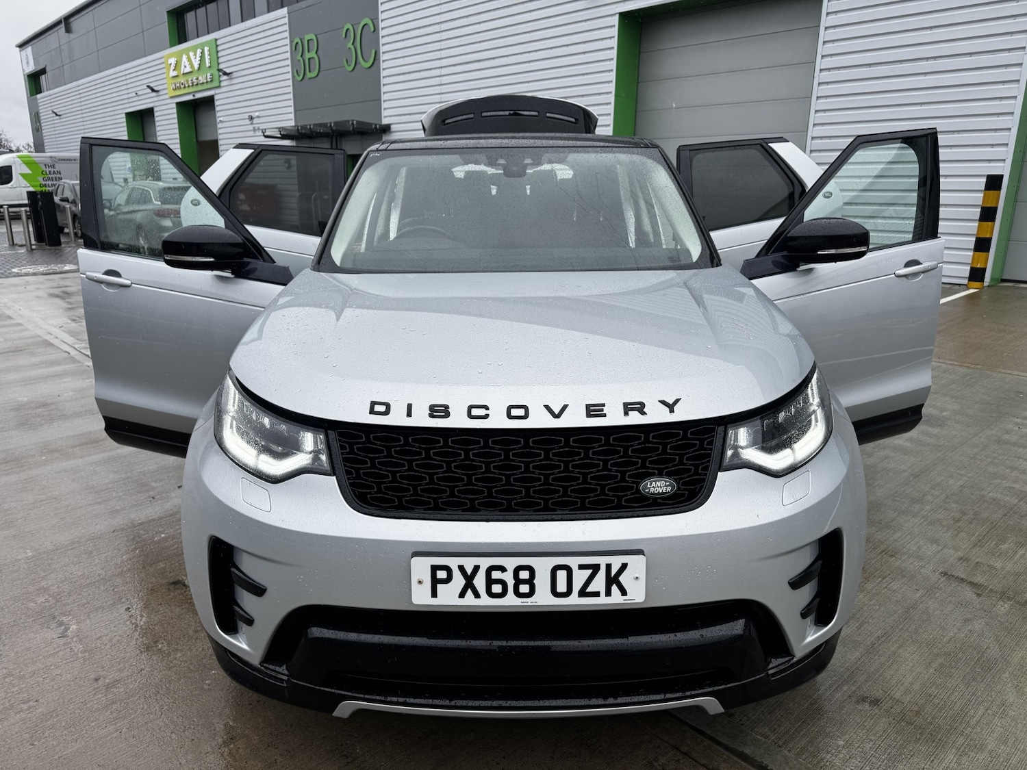 Used Land Rover Discovery 2018 for sale - 77522011: Photo 10