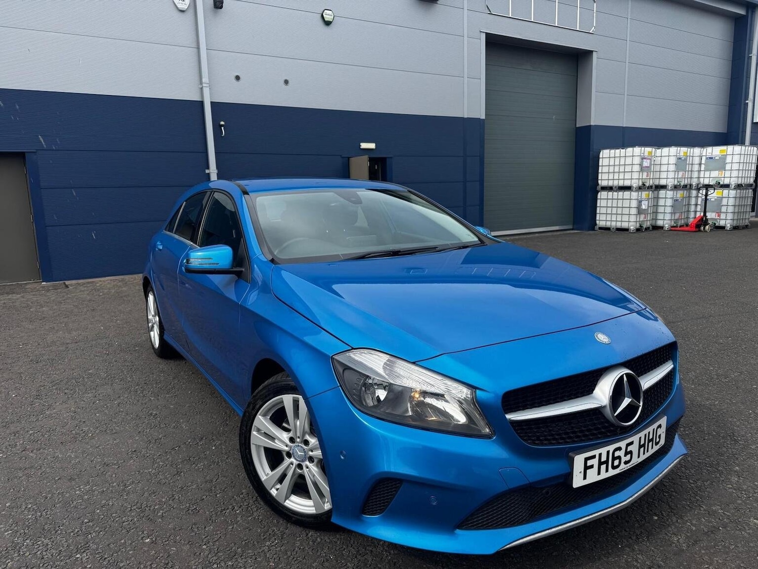 Used Mercedes-Benz A-Class 2015 for sale - 76530989: Photo 2