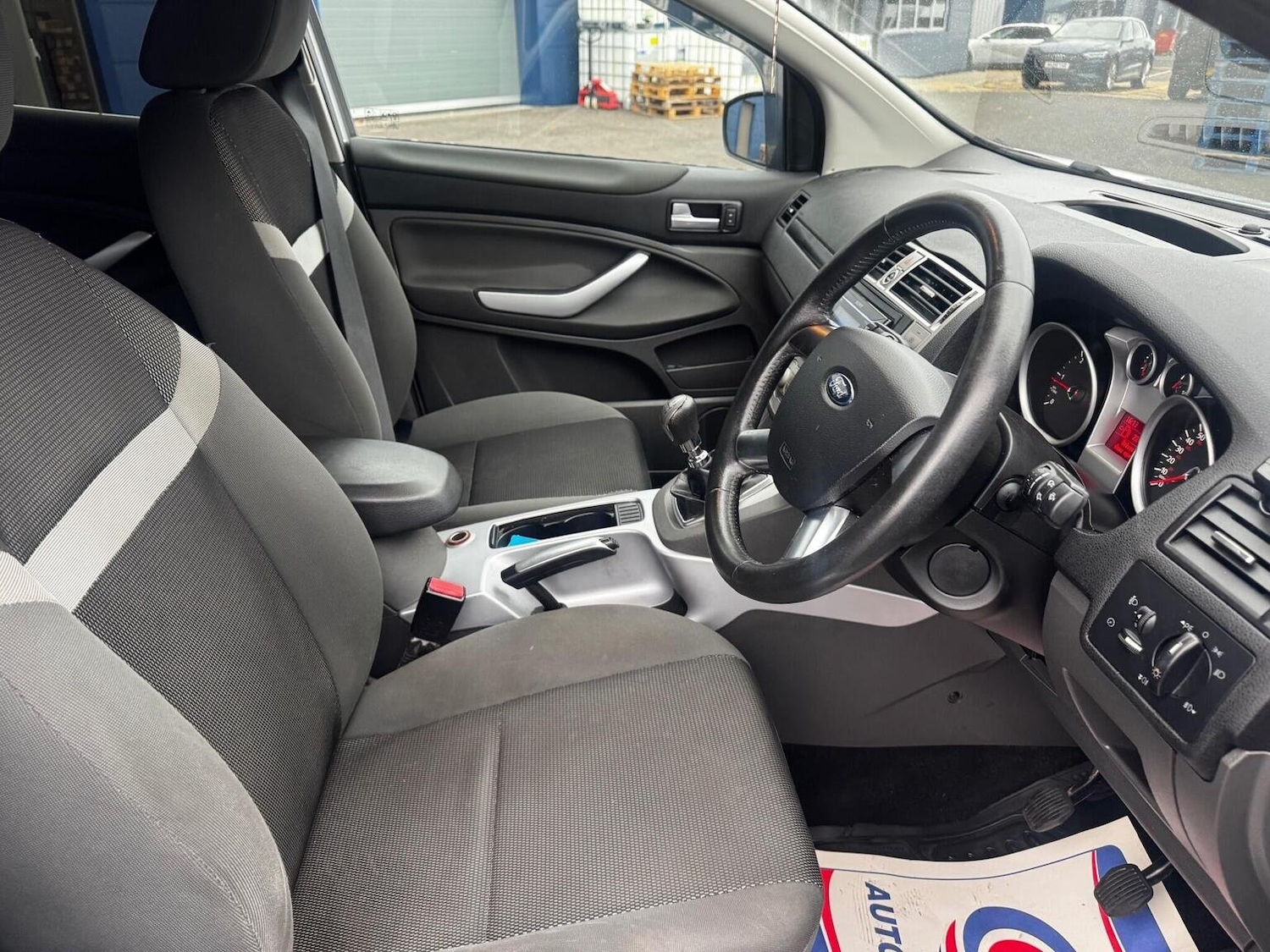 Used Ford Kuga 2011 for sale - 76530987: Photo 10