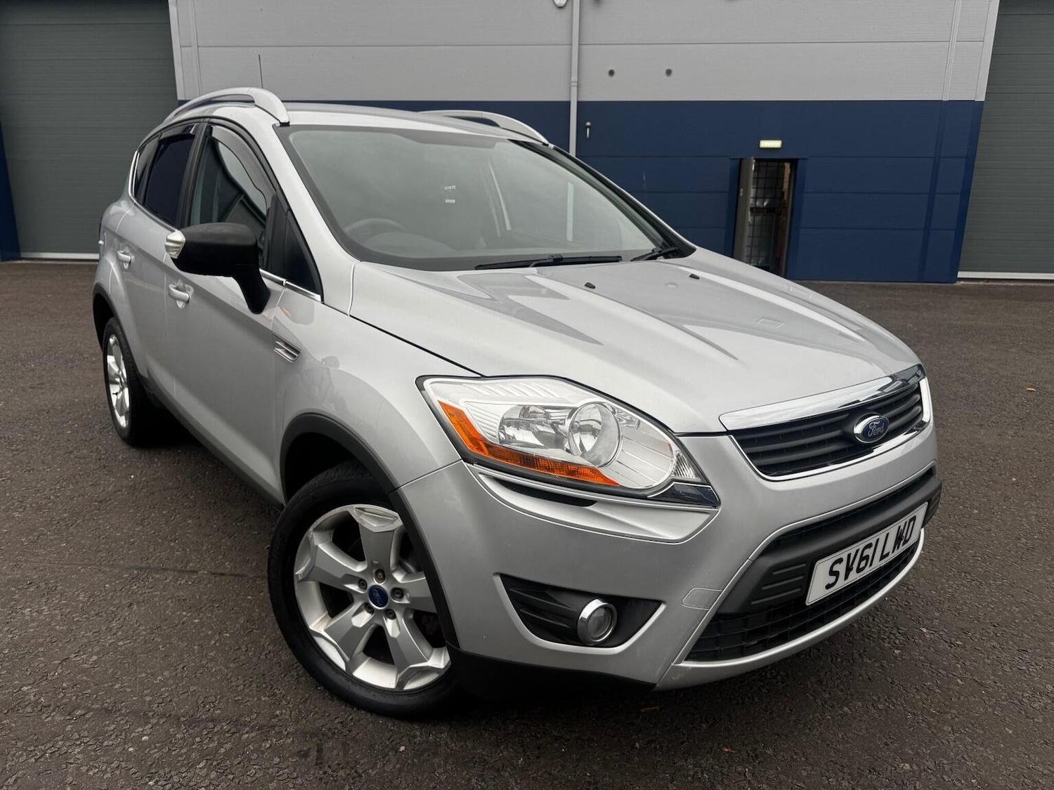 Used Ford Kuga 2011 for sale - 76530987: Photo 2