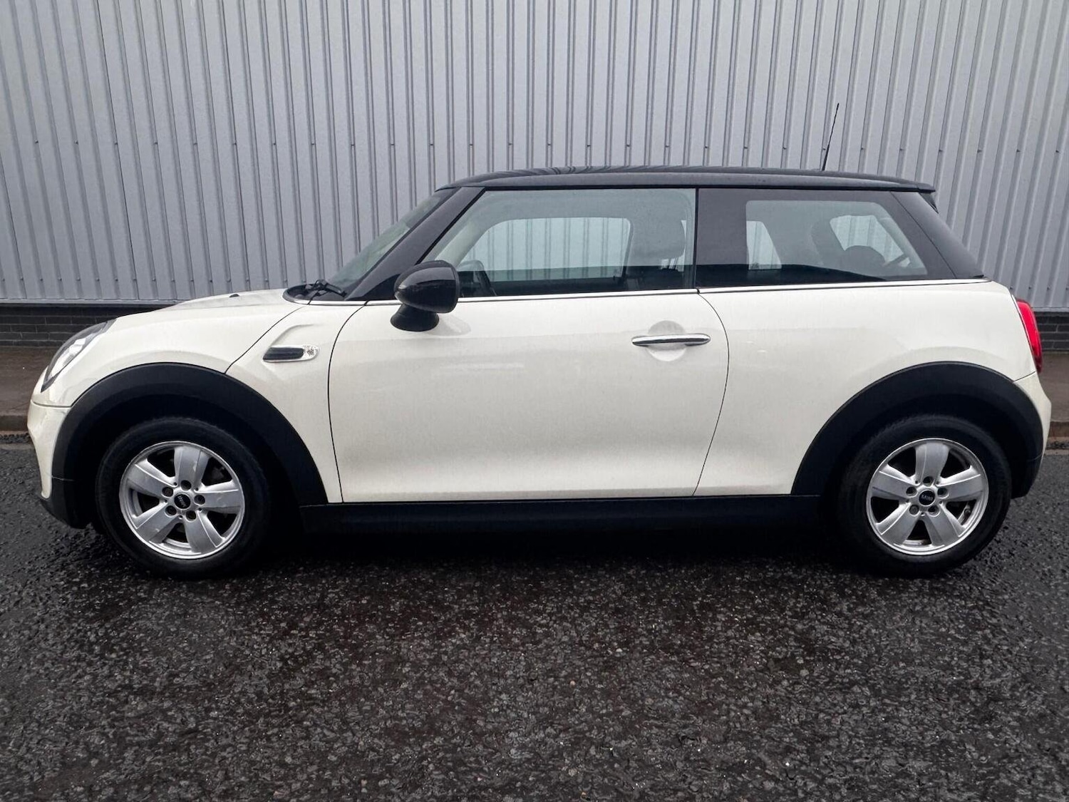 Used MINI Hatch 2018 for sale - 76530991: Photo 9