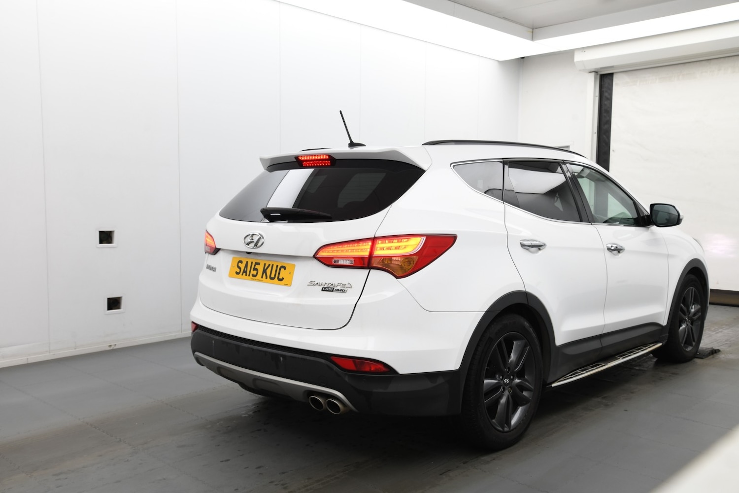 Used Hyundai Santa Fe 2015 for sale - 77251167: Photo 4