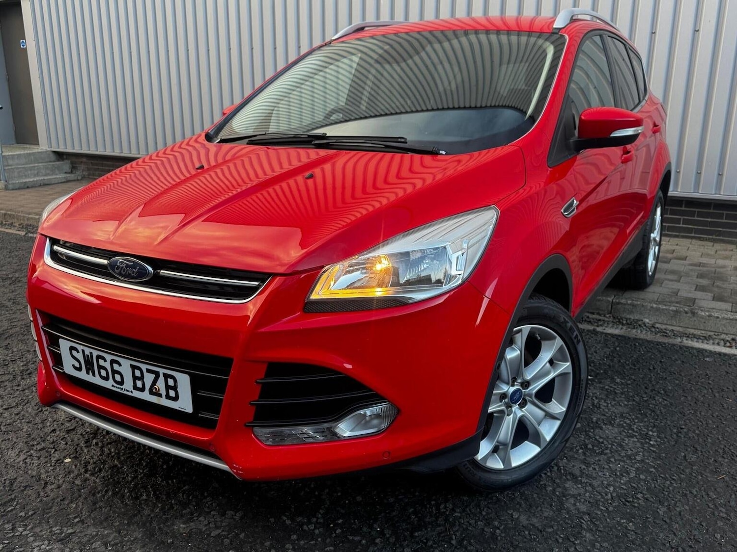 Used Ford Kuga 2016 for sale - 76530942: Photo 4