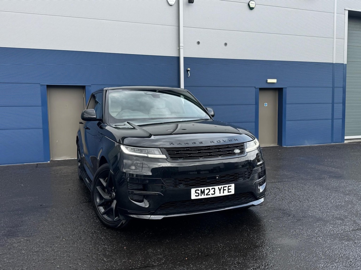 Used Land Rover Range Rover Sport 2023 for sale - 76530943: Photo 1