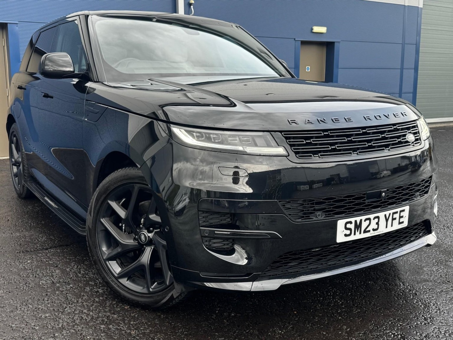 Used Land Rover Range Rover Sport 2023 for sale - 76530943: Photo 2