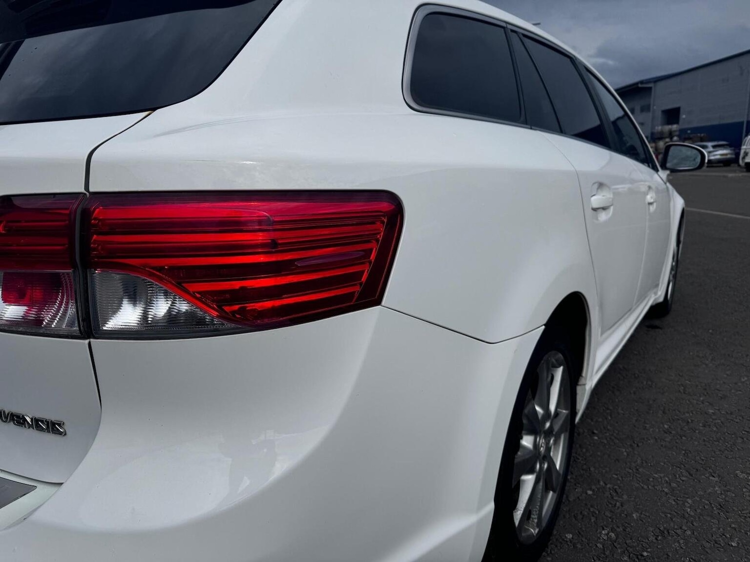 Used Toyota Avensis 2013 for sale - 76530972: Photo 13