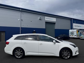 Used Toyota Avensis 2013 for sale - 76530972: Photo