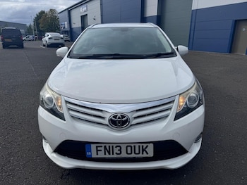 Used Toyota Avensis 2013 for sale - 76530972: Photo