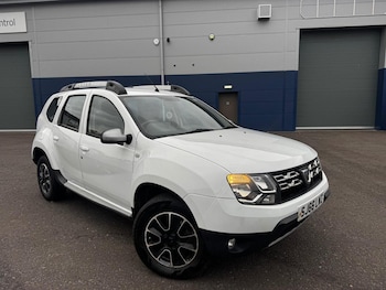 Used Dacia Duster 2016 for sale - 76530970: Photo