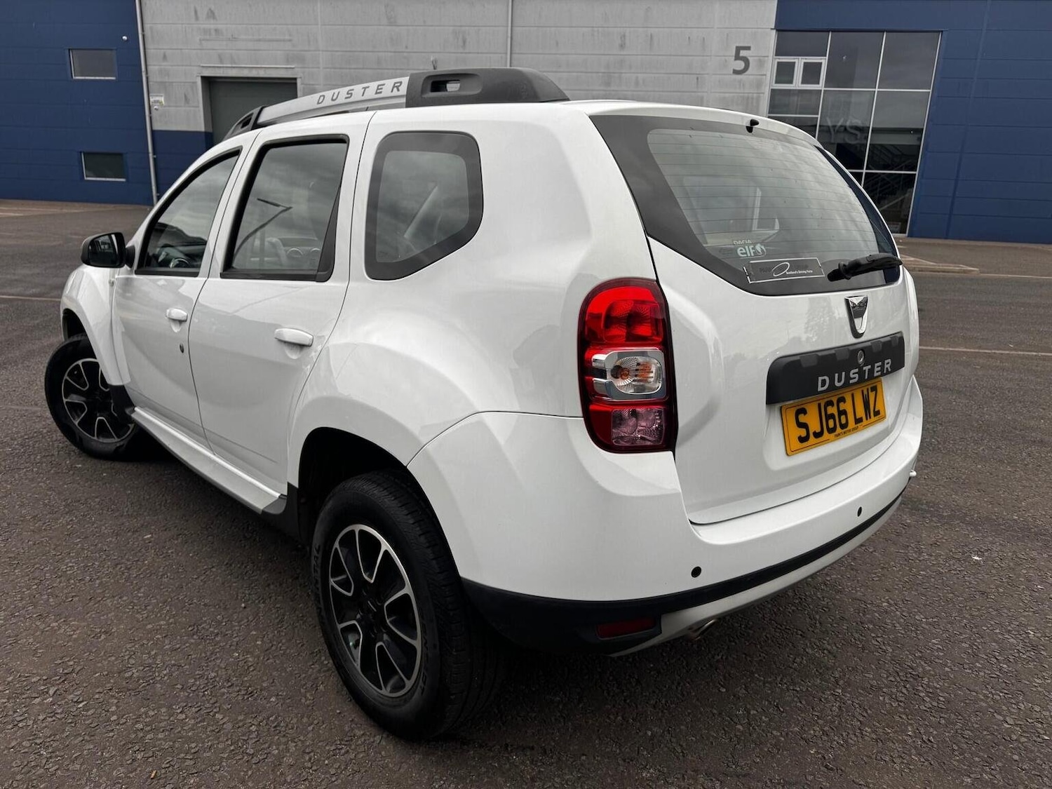 Used Dacia Duster 2016 for sale - 76530970: Photo 5