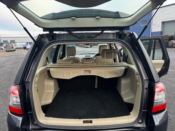 Used Land Rover Freelander 2 2011 for sale - 75098191: Photo 11