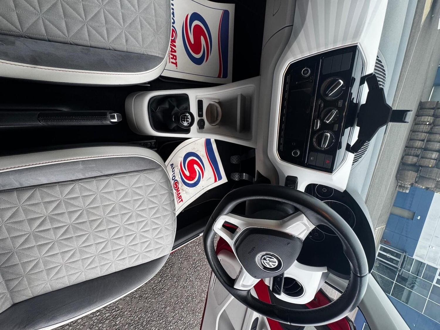 Used Volkswagen up! 2016 for sale - 76530993: Photo 18