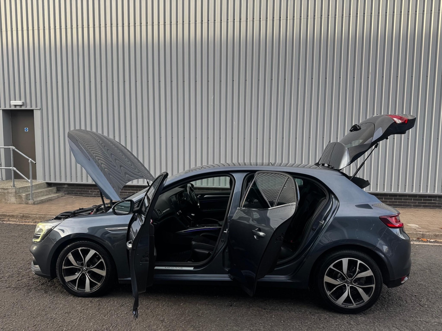 Used Renault Megane 2016 for sale - 76385335: Photo 16