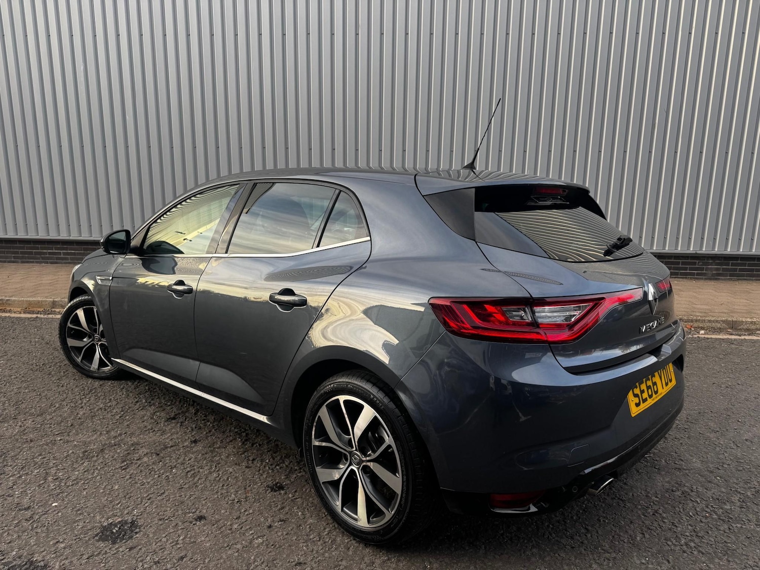 Used Renault Megane 2016 for sale - 76385335: Photo 6
