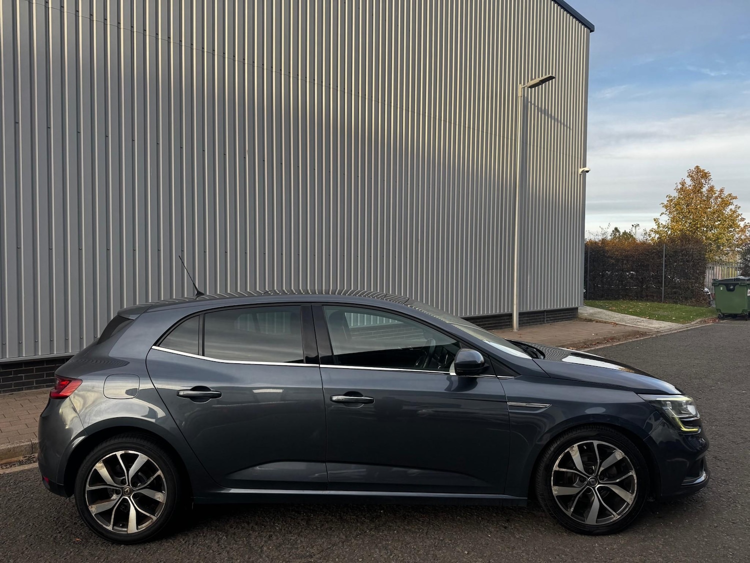 Used Renault Megane 2016 for sale - 76385335: Photo 7