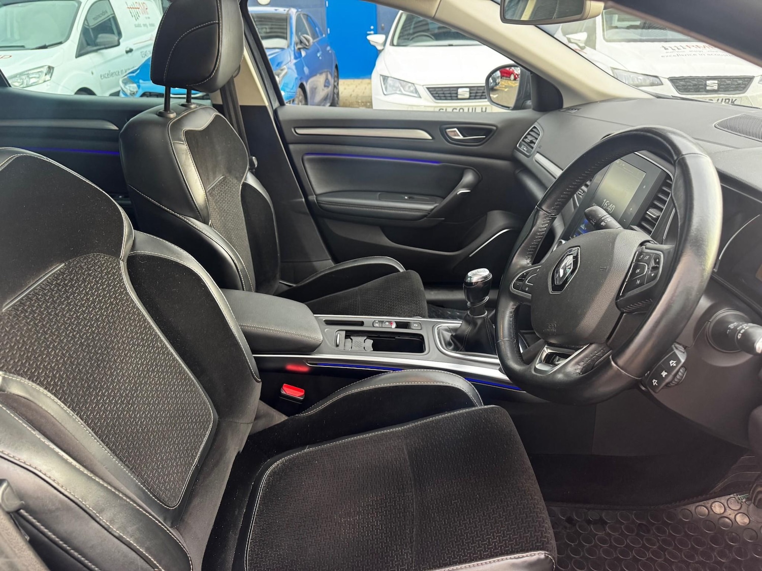 Used Renault Megane 2016 for sale - 76385335: Photo 9