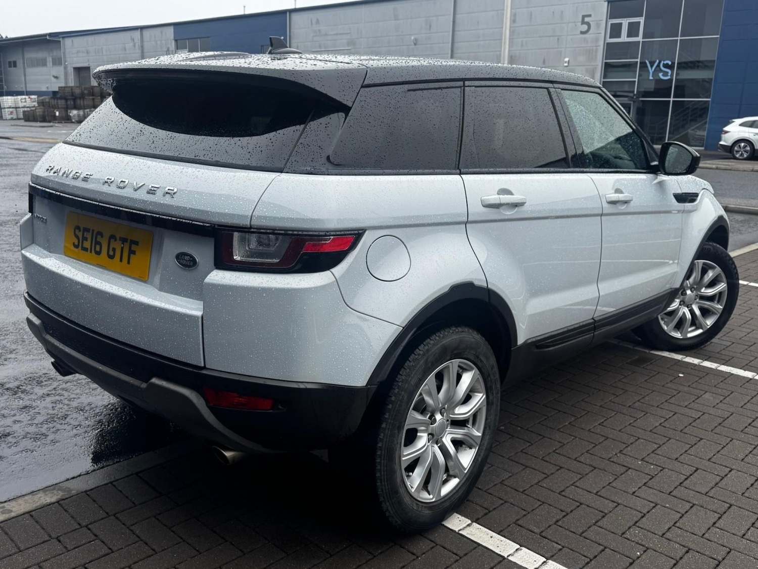 Used Land Rover Range Rover Evoque 2016 for sale - 76530982: Photo 5