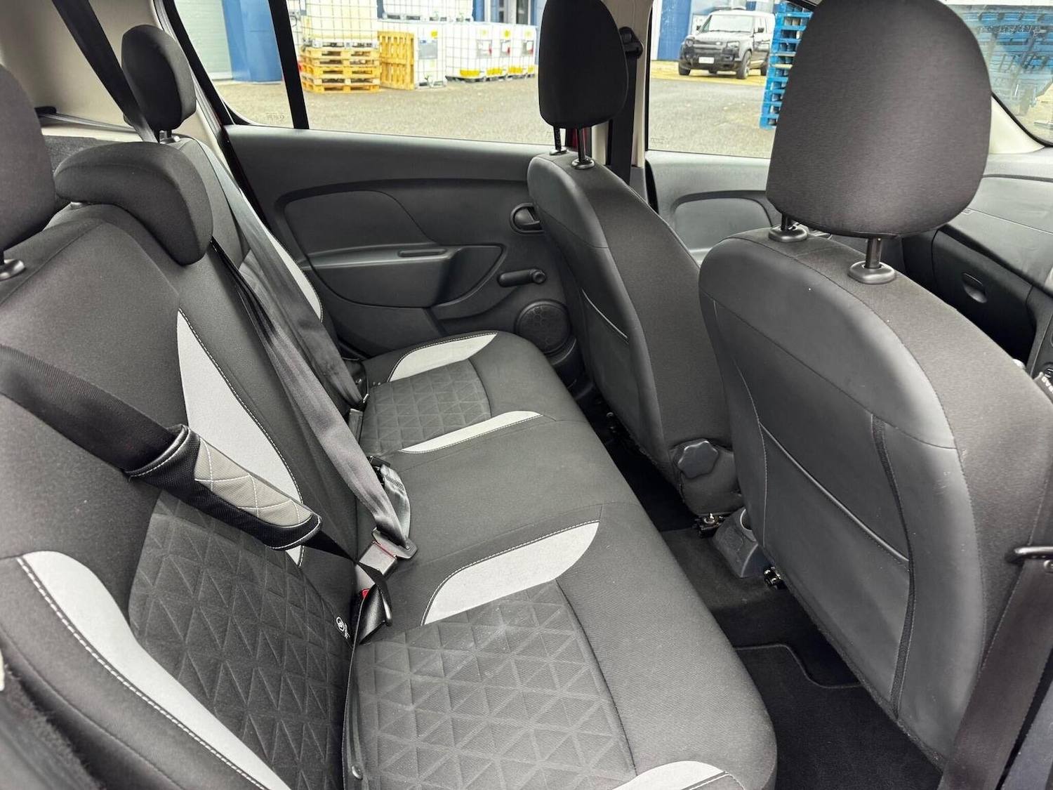 Used Dacia Sandero Stepway 2015 for sale - 76530984: Photo 11