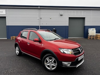 Used Dacia Sandero Stepway 2015 for sale - 76530984: Photo