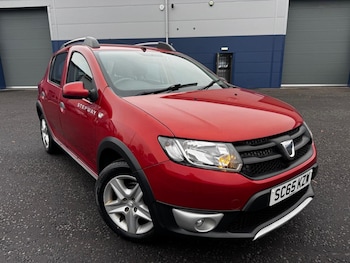 Used Dacia Sandero Stepway 2015 for sale - 76530984: Photo