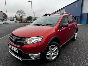 Used Dacia Sandero Stepway 2015 for sale - 76530984: Photo