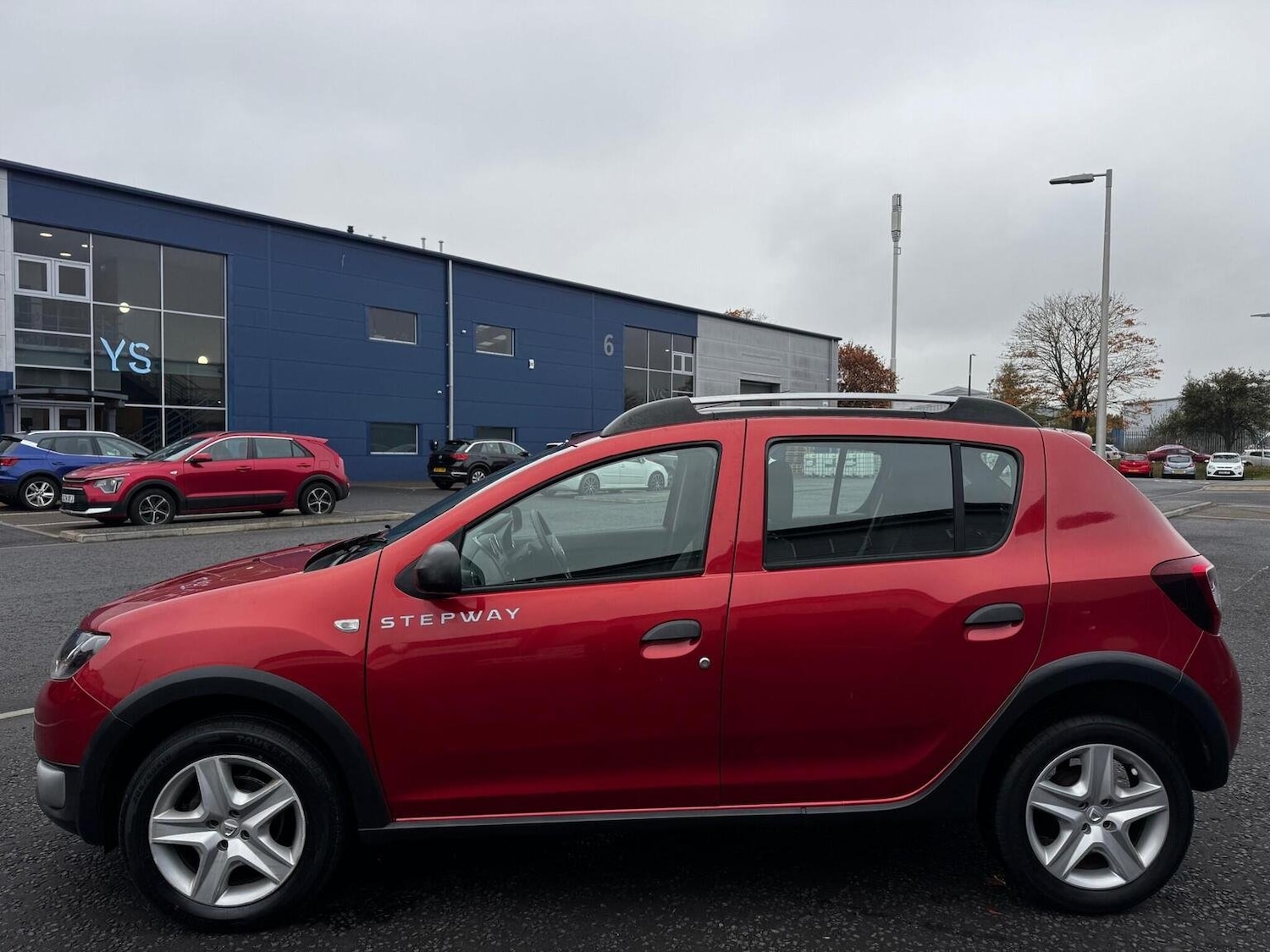 Used Dacia Sandero Stepway 2015 for sale - 76530984: Photo 9