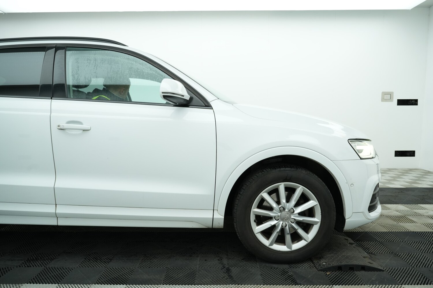 Used Audi Q3 2015 for sale - 78155299: Photo 11