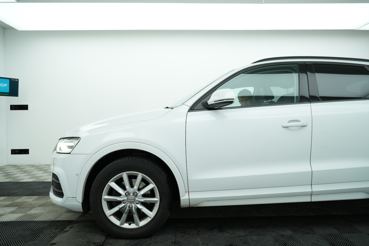 Used Audi Q3 2015 for sale - 78155299: Photo 7