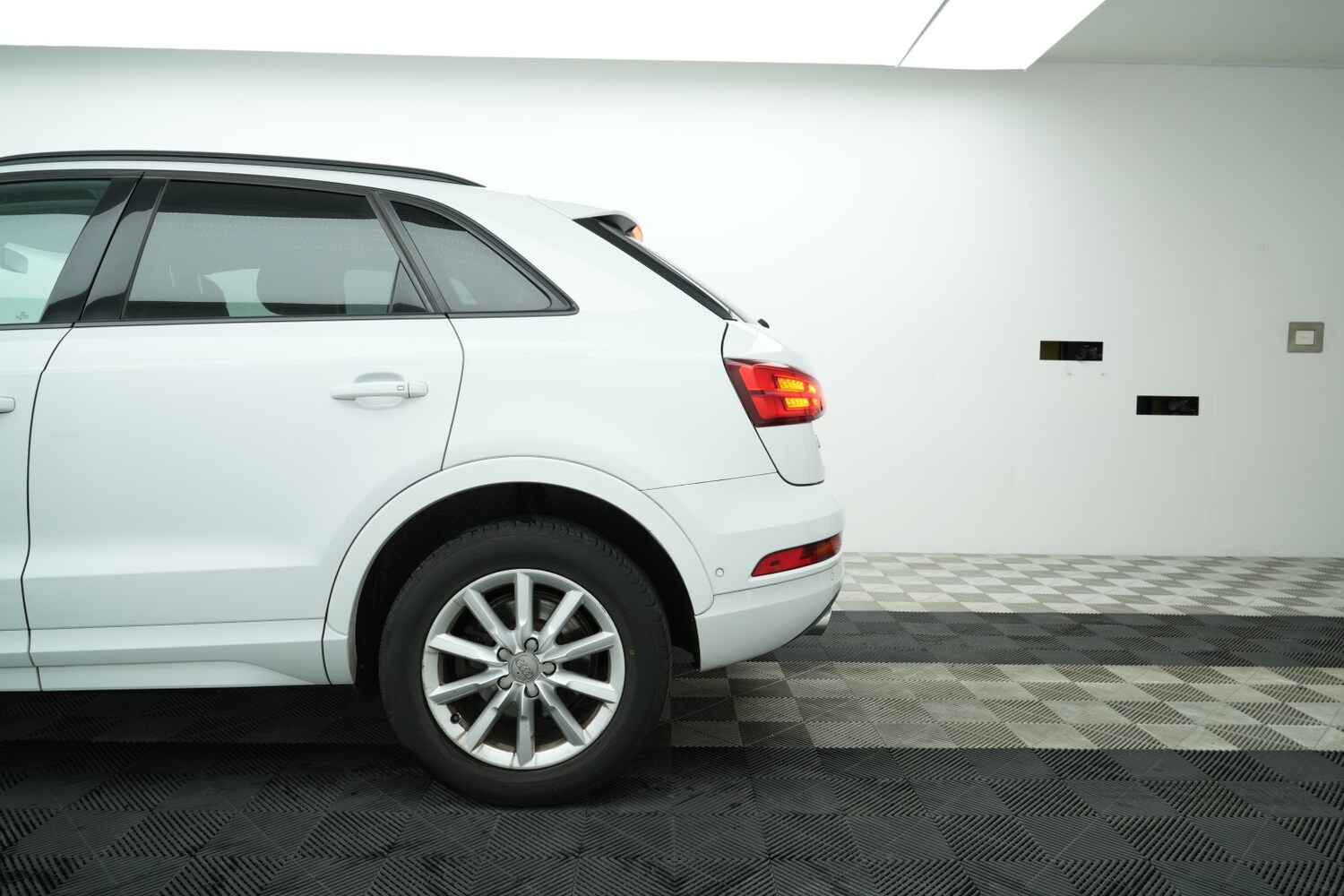 Used Audi Q3 2015 for sale - 78155299: Photo 8