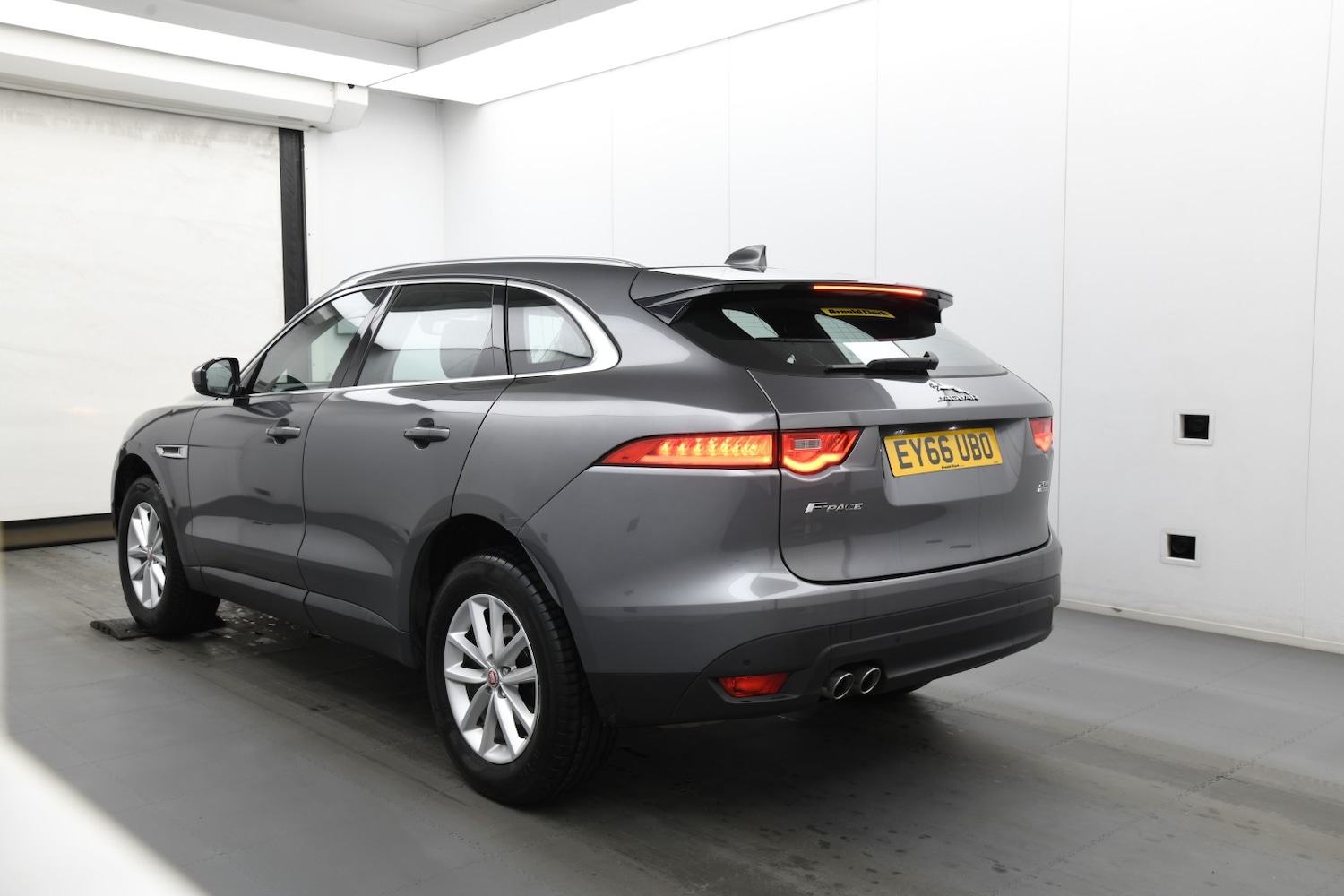 Used Jaguar F-Pace 2017 for sale - 77572773: Photo 4