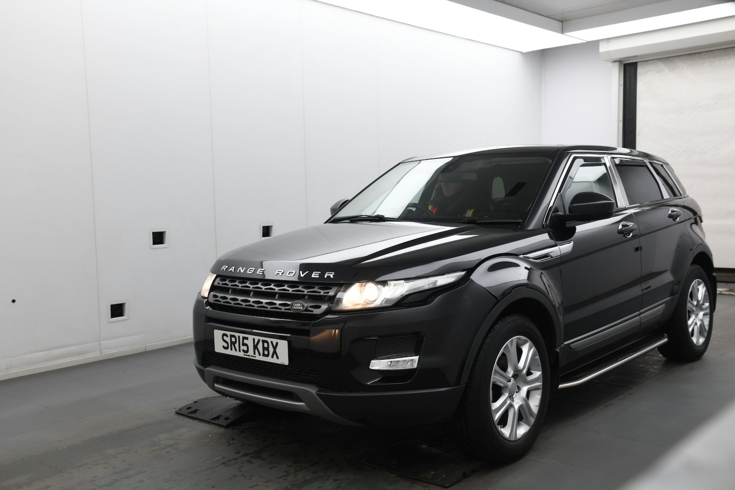 Used Land Rover Range Rover Evoque 2015 for sale - 77572775: Photo 2