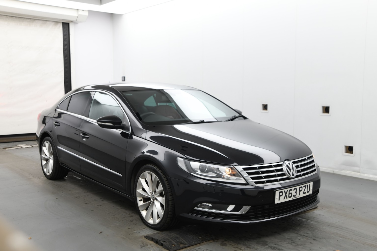 Used Volkswagen CC 2013 for sale - 76799209: Photo 1