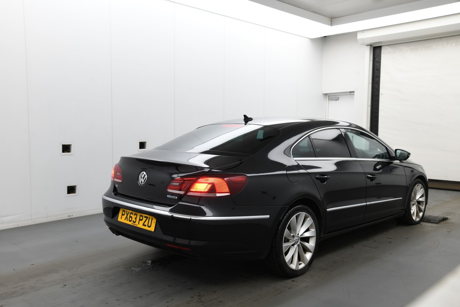 Used Volkswagen CC 2013 for sale - 76799209: Photo 3