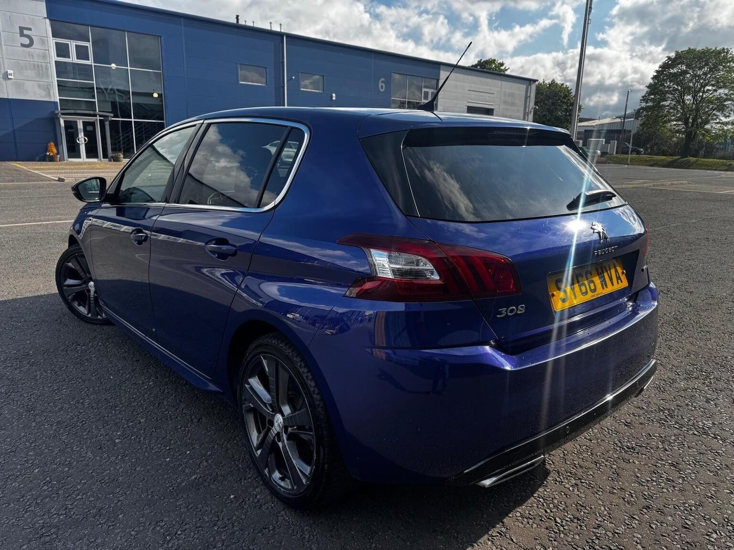 Used Peugeot 308 2016 for sale - 76530947: Photo 7