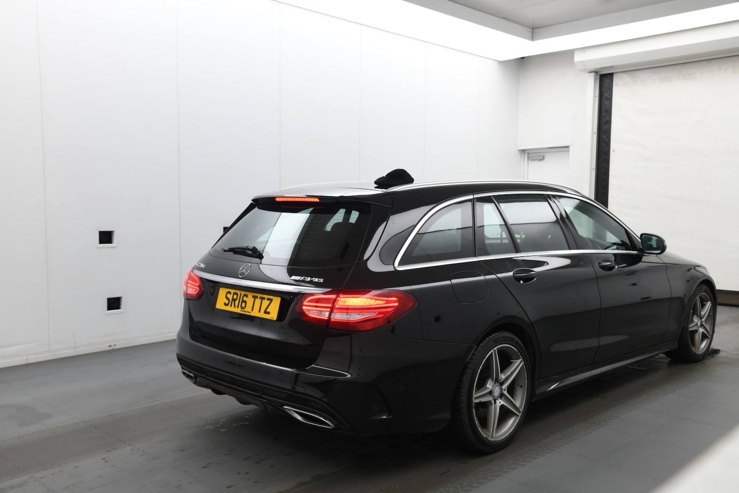 Used Mercedes-Benz C Class 2016 for sale - 77668647: Photo 3