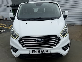 Used Ford Tourneo Custom 2019 for sale - 79347182: Photo