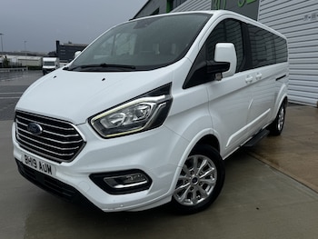 Used Ford Tourneo Custom 2019 for sale - 79347182: Photo