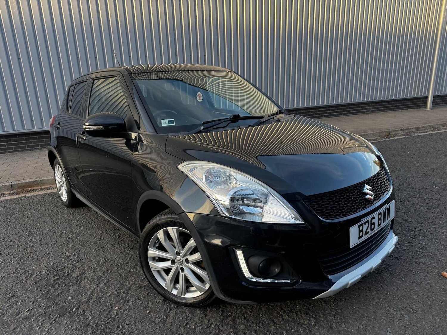 Used Suzuki Swift 2015 for sale - 76530962: Photo 2