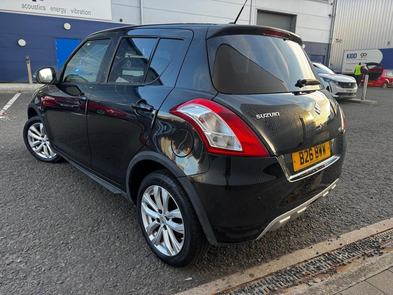 Used Suzuki Swift 2015 for sale - 76530962: Photo 5