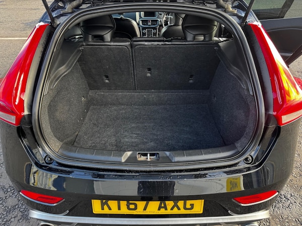 Used Volvo V40 2017 for sale - 75665662: Photo 13