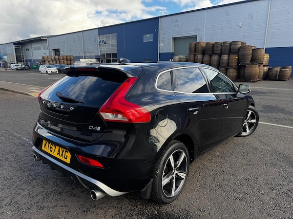 Used Volvo V40 2017 for sale - 75665662: Photo 4