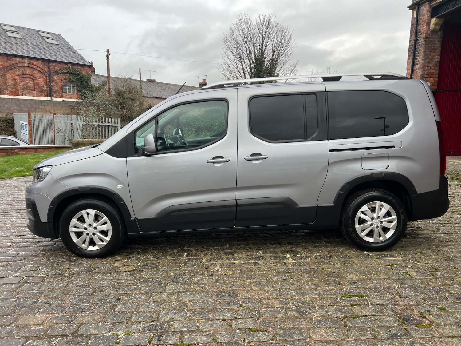 Used Peugeot Rifter 2021 for sale - 77118791: Photo 2