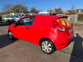 Used Ford Fiesta 2015 for sale - 76599529: Photo