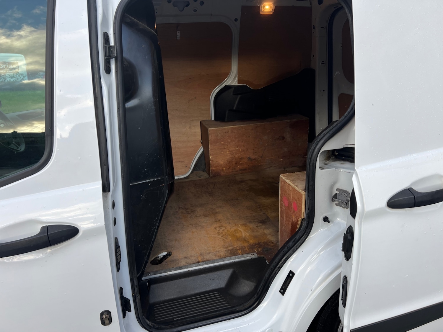 Used Ford Transit Courier 2019 for sale - 76736517: Photo 17