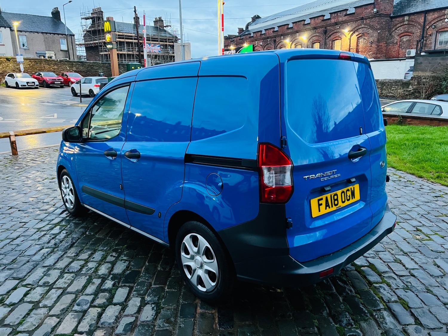 Used Ford Transit Courier 2018 for sale - 76751942: Photo 4