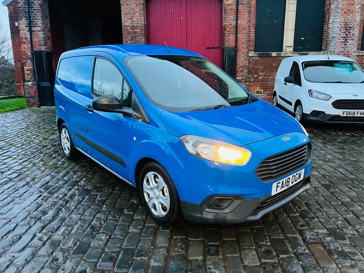 Used Ford Transit Courier 2018 for sale - 76751942: Photo 8