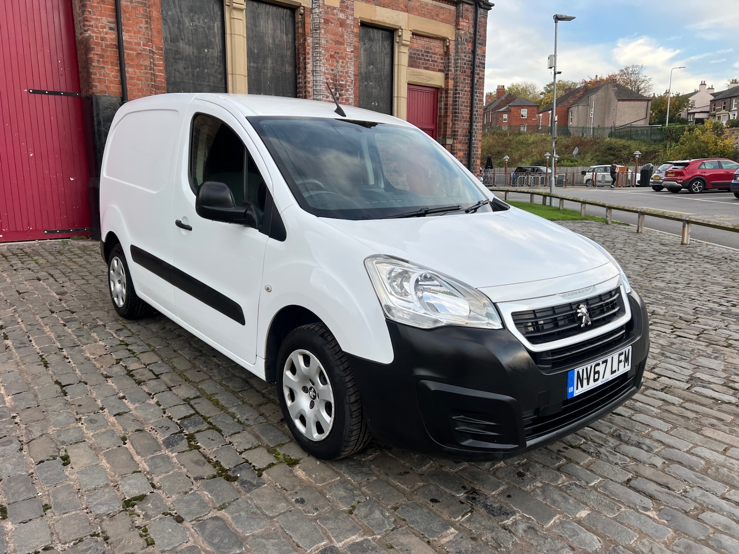 Used Peugeot Partner 2018 for sale - 76355930: Photo 11