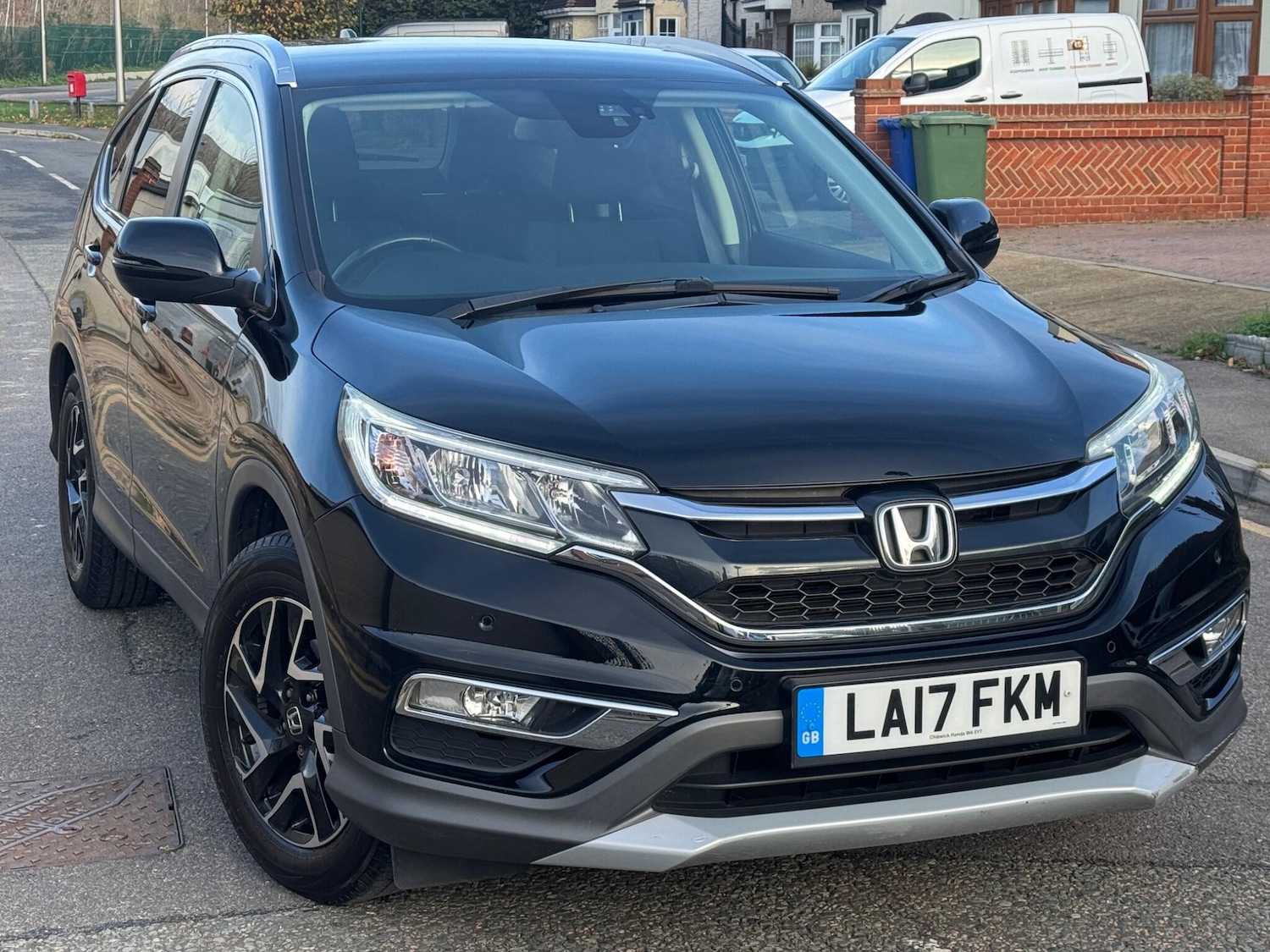 Used Honda CR-V 2017 for sale - 76561682: Photo 1