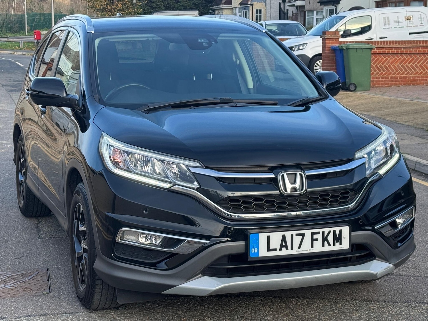 Used Honda CR-V 2017 for sale - 76561682: Photo 2