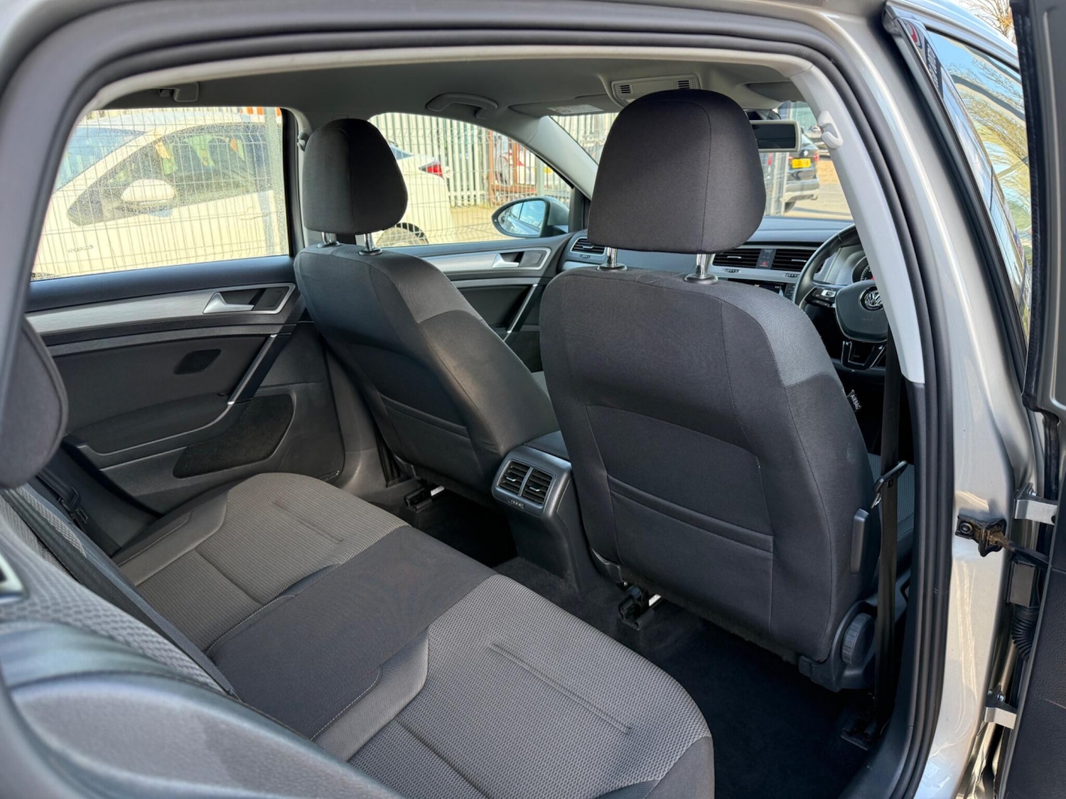 Used Volkswagen Golf 2015 for sale - 78147742: Photo 28